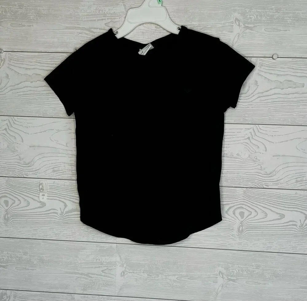 Zara Girls Black Knit T-Shirt Girls' Size 6 Embroidered Heart Short Sleeve Basic